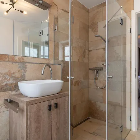 Spo Bude Spo Bude 4 *